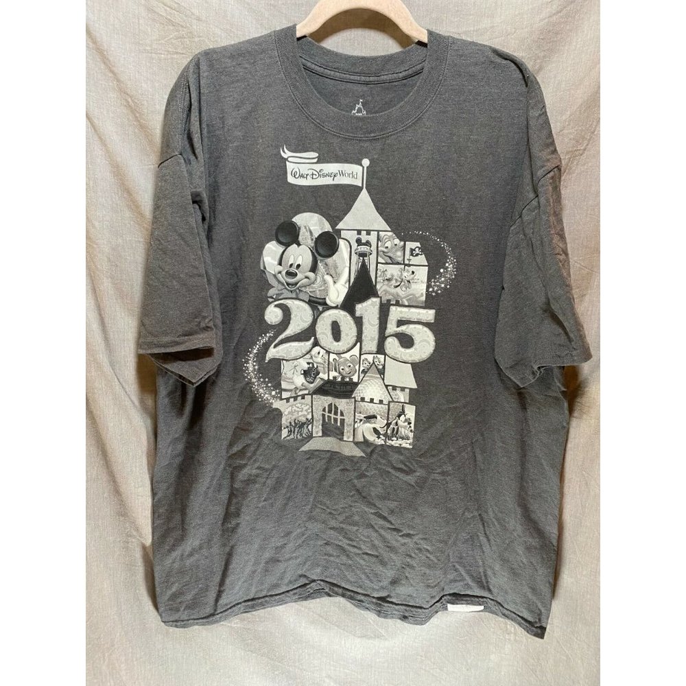 2015 Walt Disney World Mickey Shirt Adult 2XL Grey Pullover Tee Men